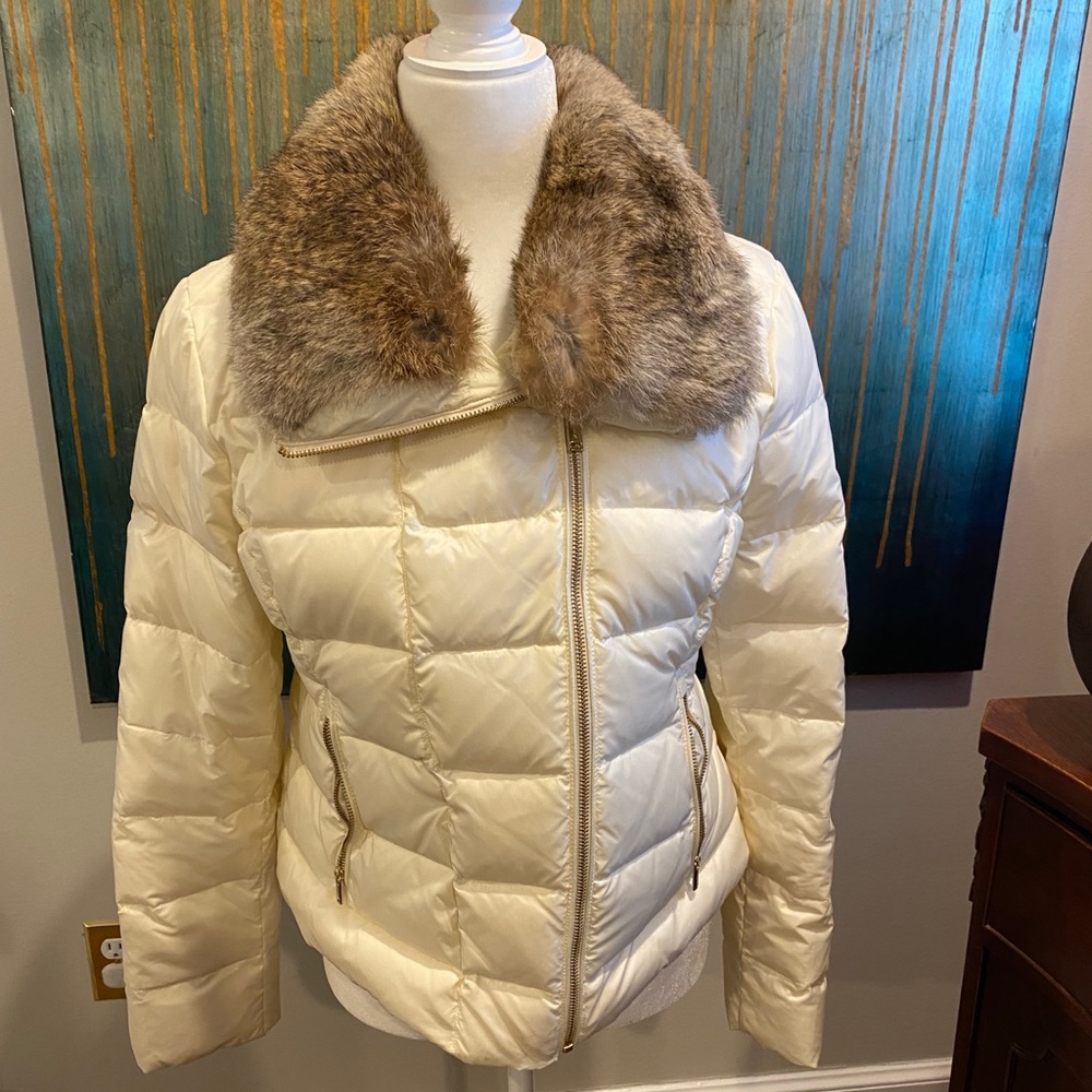 White Tumi puffer with rabbit fur collar jacket